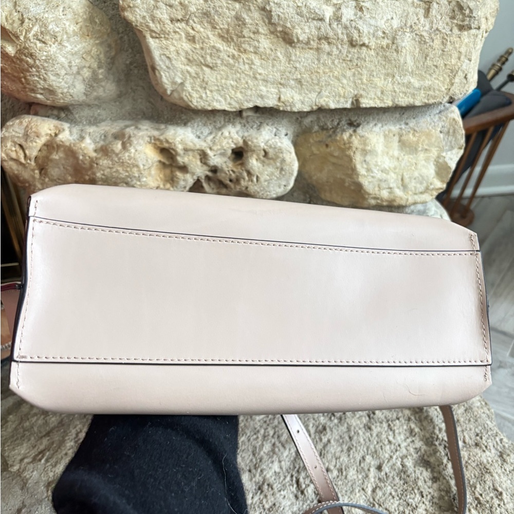GIANNI CHIARINI Marcella Beige Leather Tote Bag w/Adjustable Strap and Wallet - Picture 6 of 7
